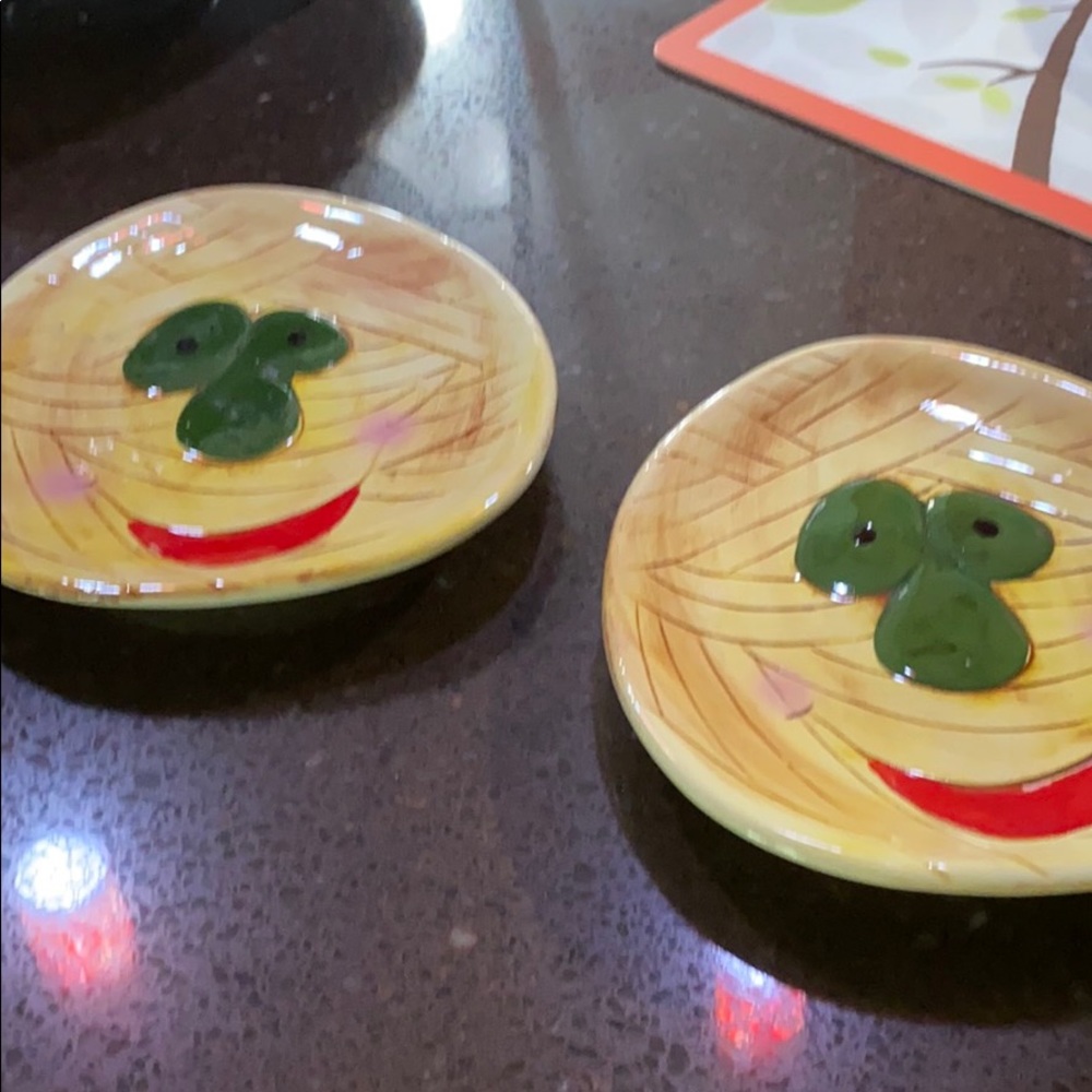Fun little plates catch all soap dish olives ect